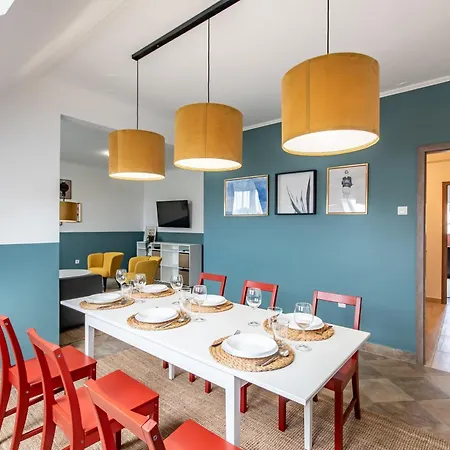 - Comfy - Close To Castle