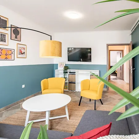 - Comfy - Close To Castle Appartement Eger