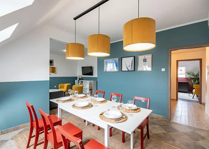 - Comfy - Close To Castle